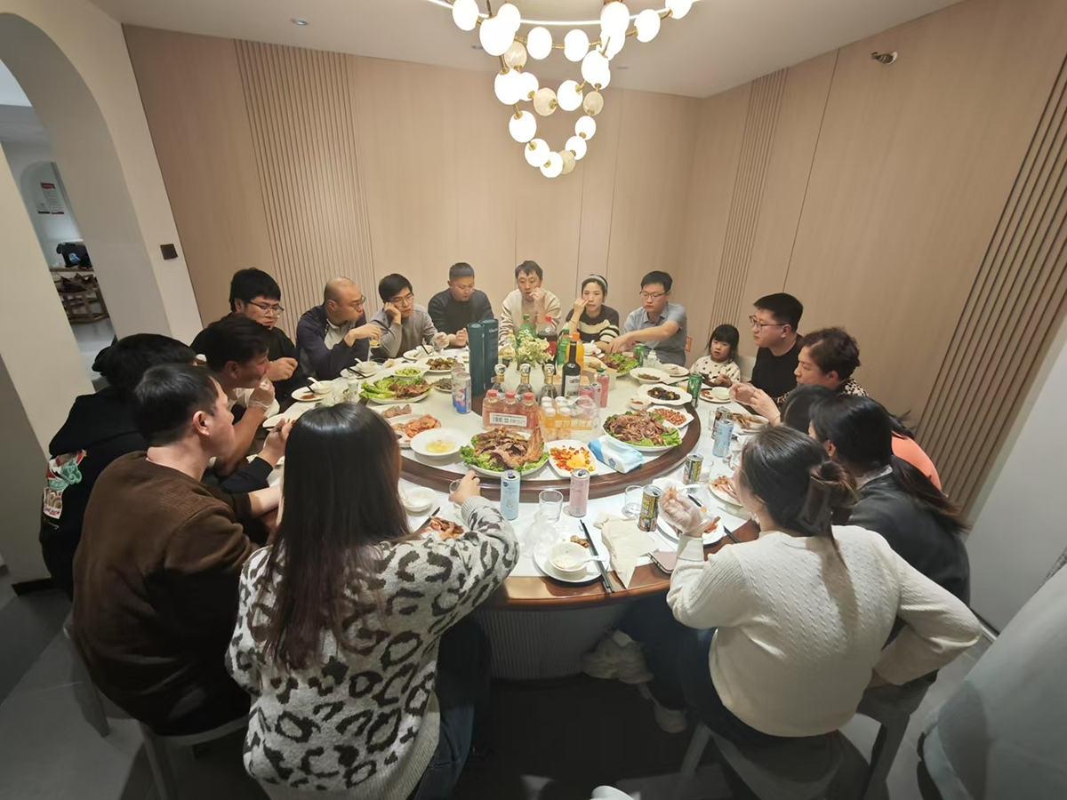 年終尾牙，金蛇納祥，斗志昂揚(yáng)